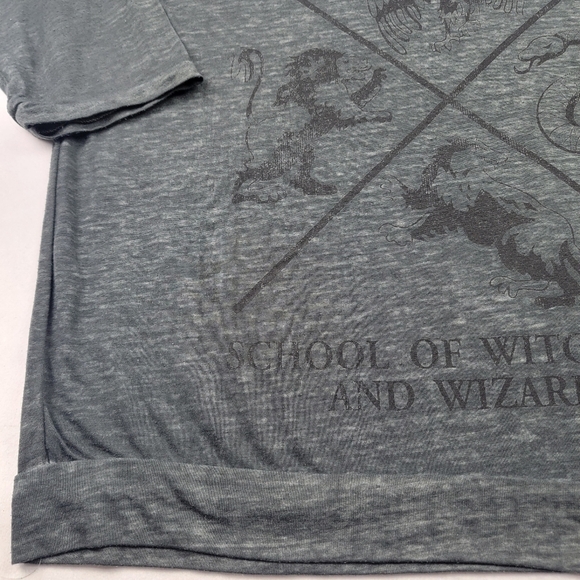 Harry Potter sheer 3/4 sleeve Hogwarts top - Picture 2 of 6